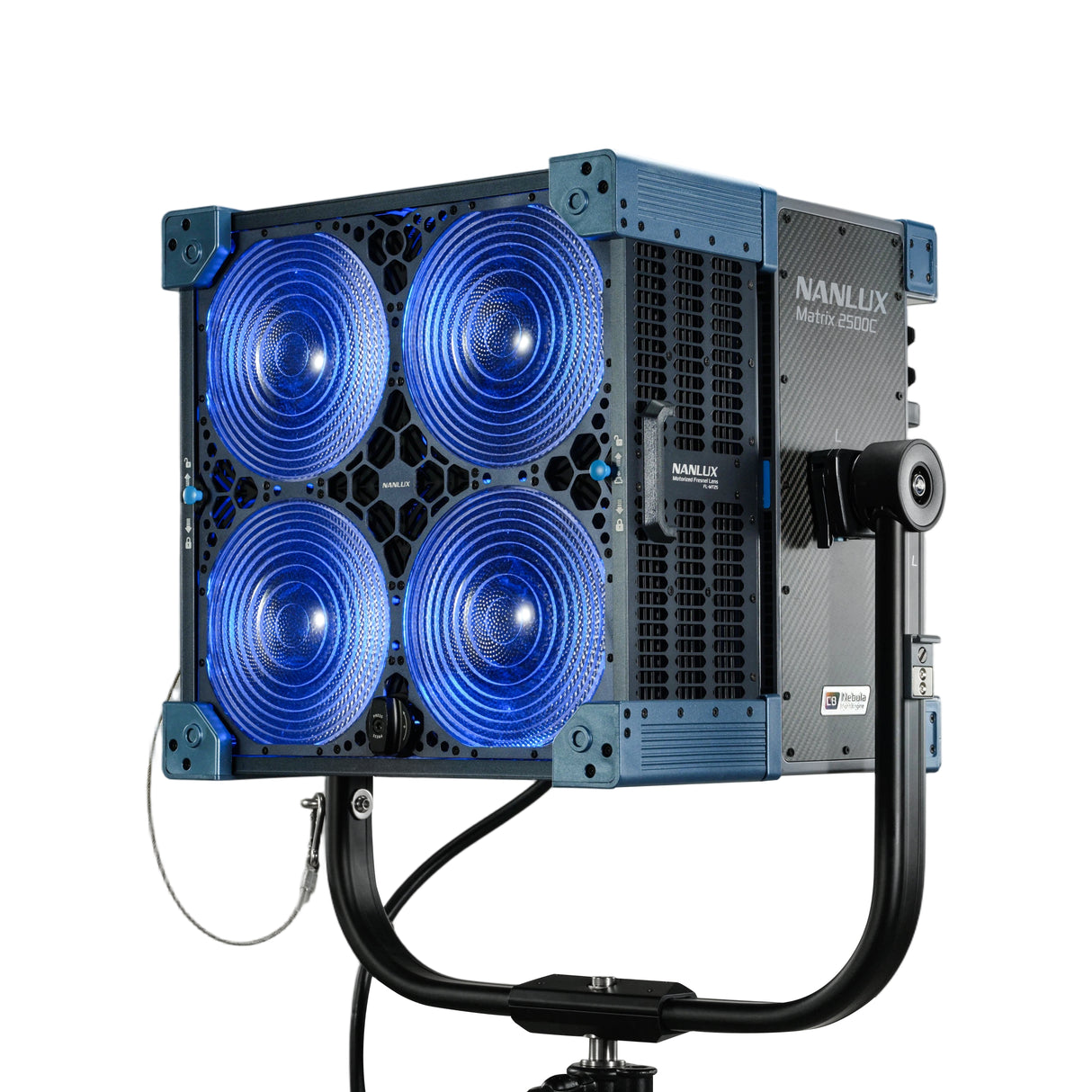 【発売予定】NANLUX Matrix 2500C スポットライト 2500W フルカラー 電動フレネルレンズ付属