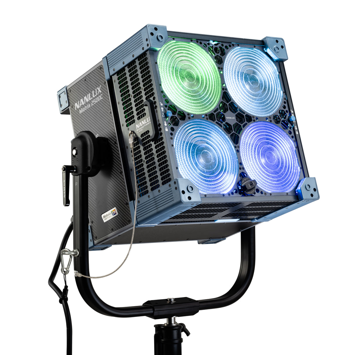 【発売予定】NANLUX Matrix 2500C スポットライト 2500W フルカラー 電動フレネルレンズ付属