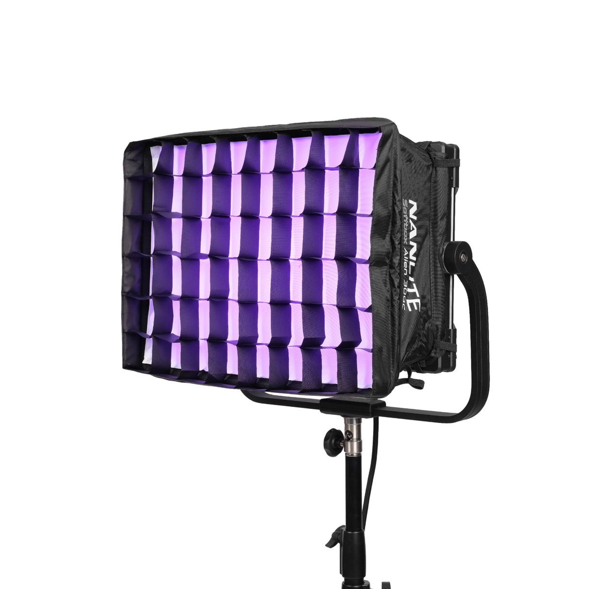 NANLITE Alien 300C 撮影用ライト RGBWW パネルライト フルカラー 350W CRI96 TLCI97 2700-12000K GM調整 国内正規品