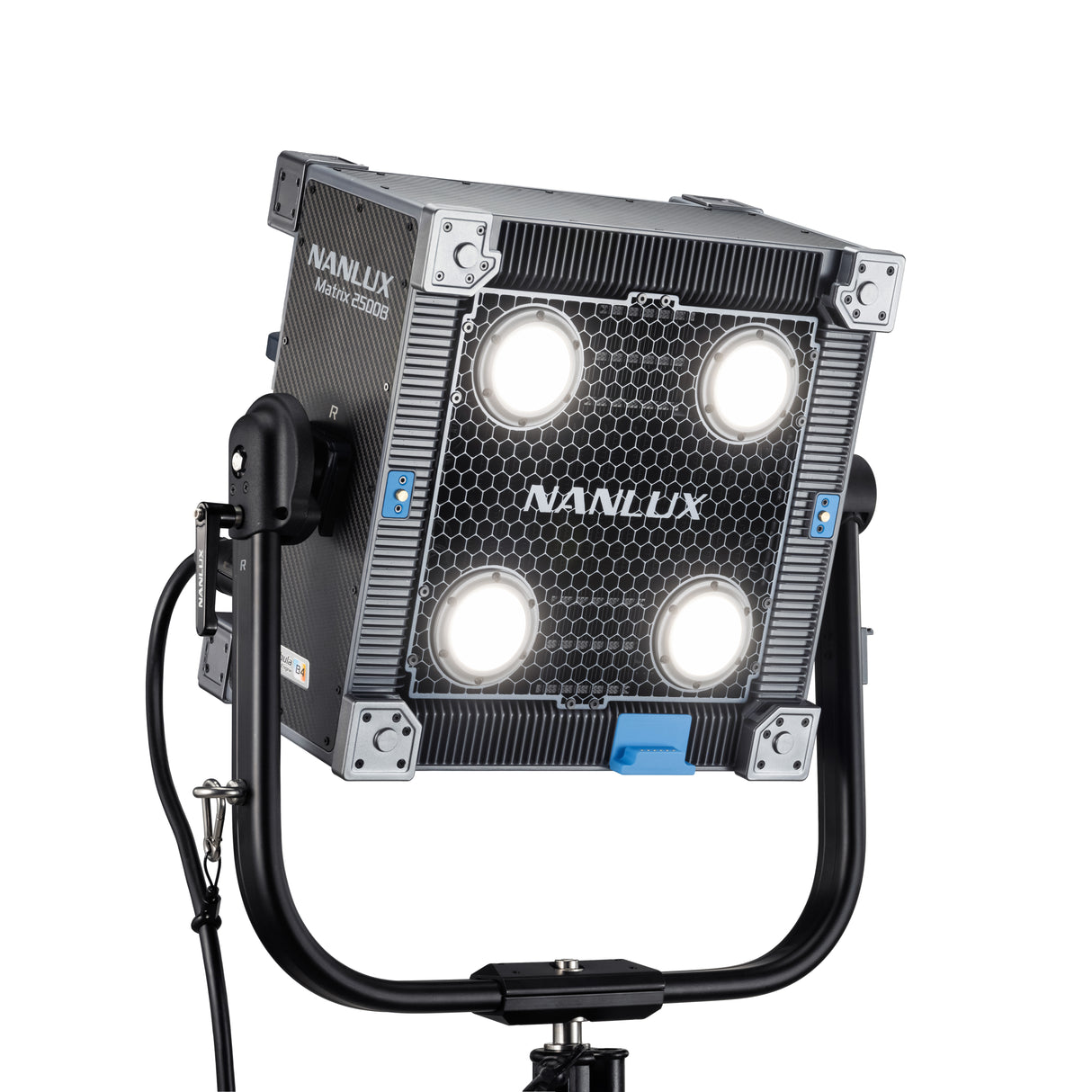 【発売予定】NANLUX Matrix 2500B スポットライト 2500W バイカラー 電動フレネルレンズ付属