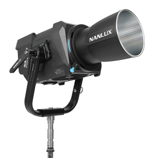 NANLUX Evoke 900C LED RGBLAC スポットライト 定格出力940W 撮影用LEDライト スタジオライト 国内正規品